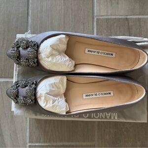 Manolo Blahnik hangisi 25mm embellished Crystal buckle satin flats size 7